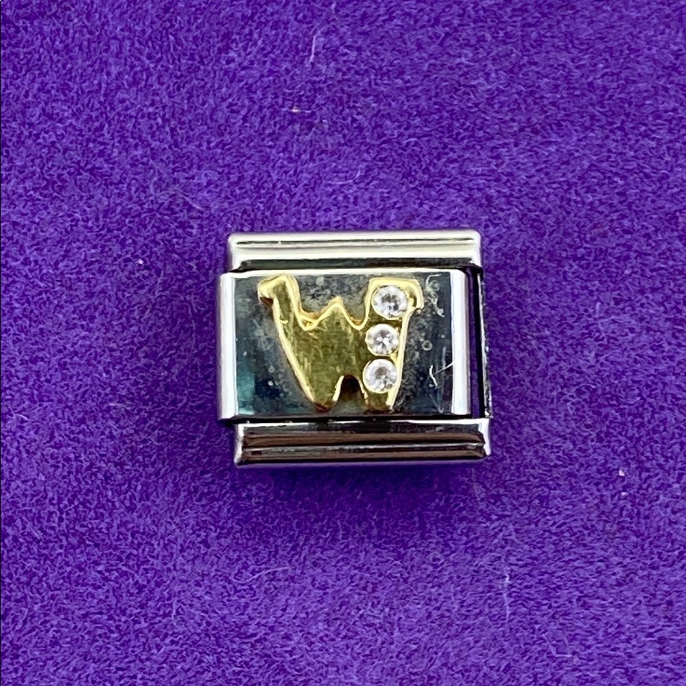 💛 Y2K Zoppini Gold ‘W’ Initial w/ Crystal Link Charm